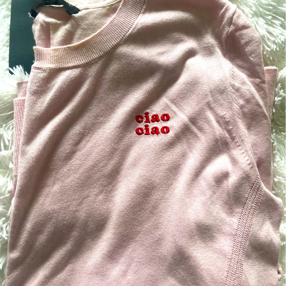 Banana Republic women valentine sweater size large. Brand new